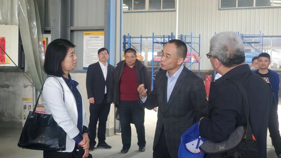 媒體云集!為朗凱奇防水發(fā)展點(diǎn)睛喝彩! 朗凱奇防水,防水涂料廠家,防水材料,防水施工,朗凱奇,媒體記者,新型防水材料,防水廠家考察